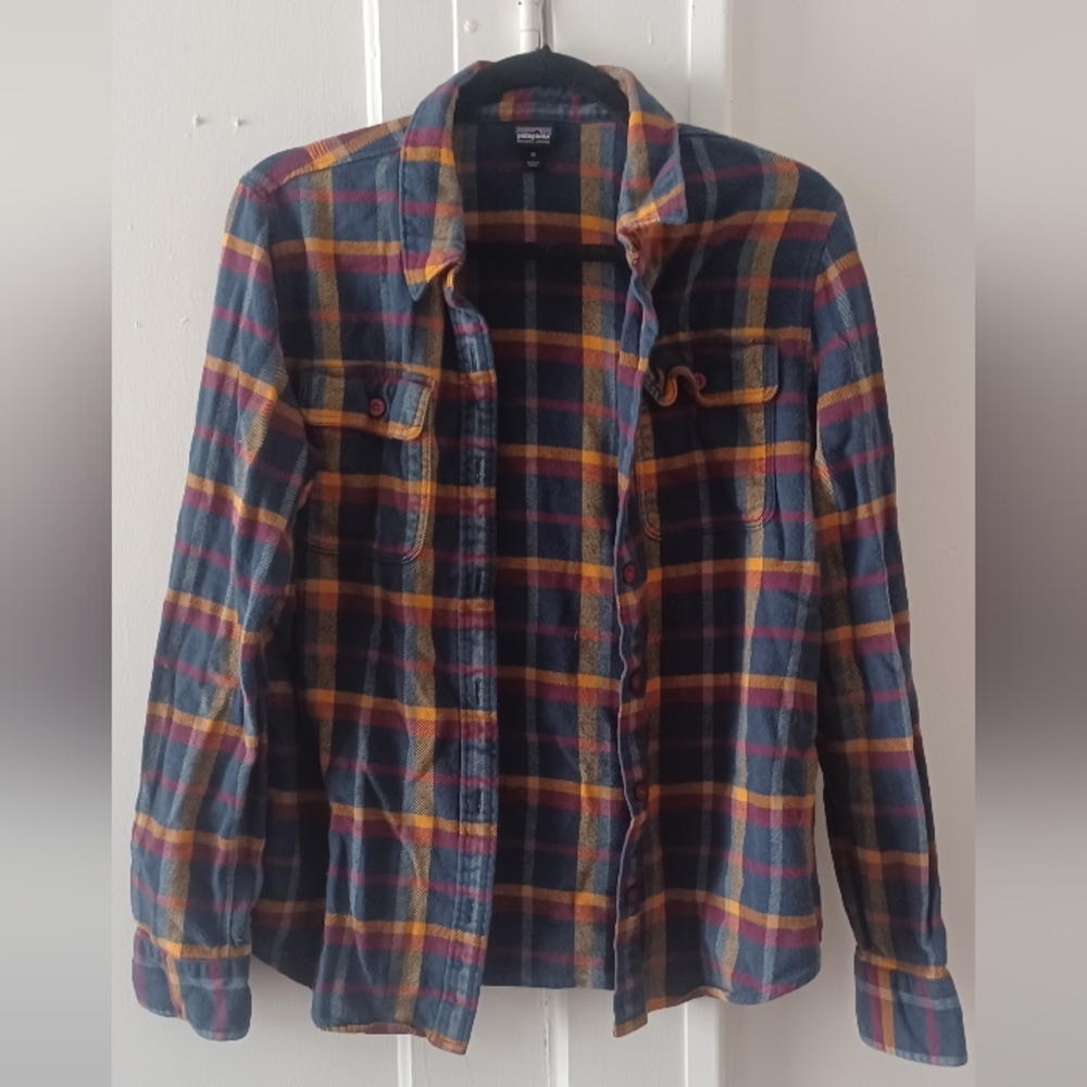 Womens Patagonia Flannel Size Medium